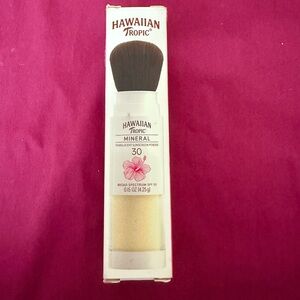 Hawaiian Tropic Mineral Sunscreen Powder Brush SPF 30 - Cream
